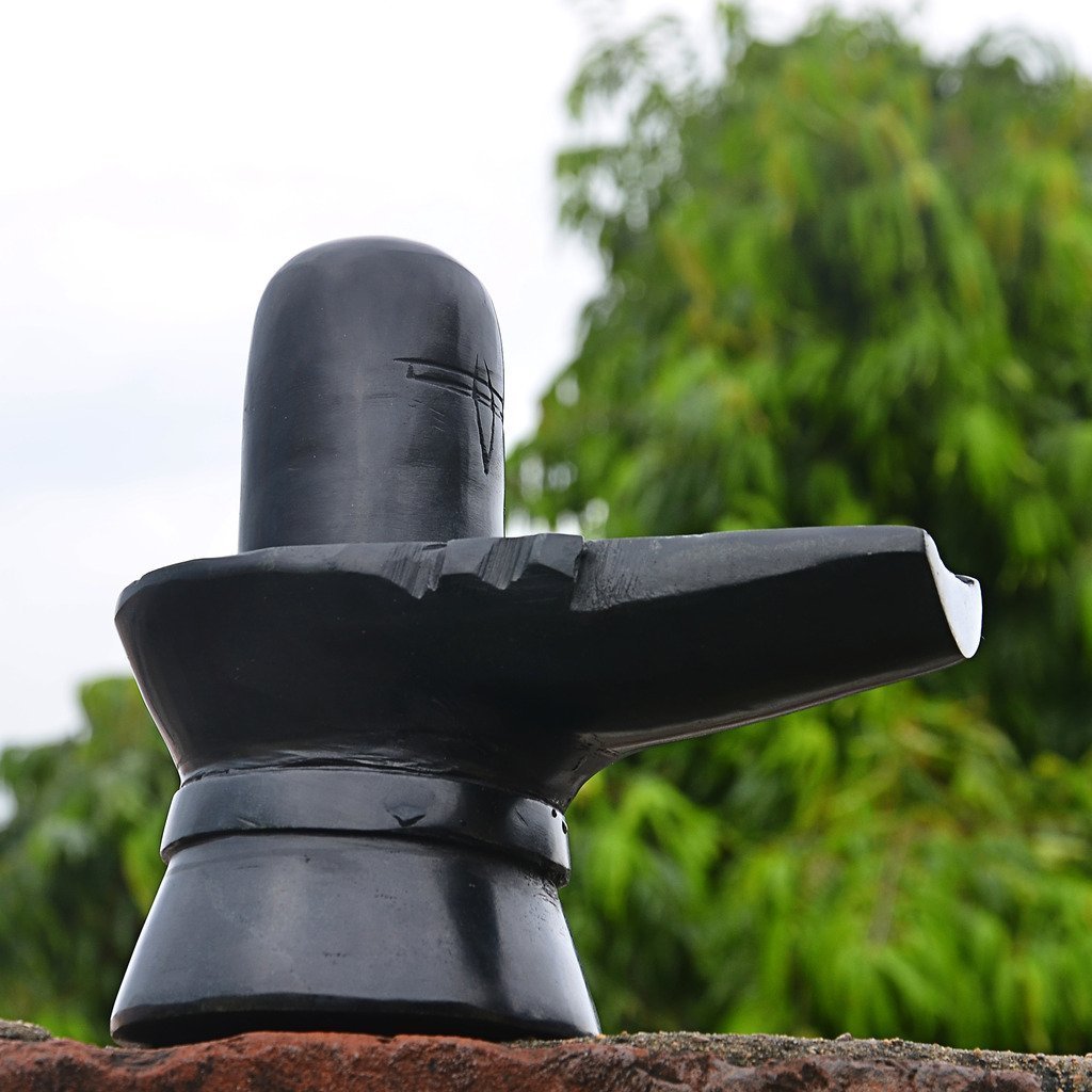 Jaisakshi Black Marble Shiva Lingam Big Size Shiv Ling Mahadev Idol Murti Military Statue Moorti, 12.7 cm