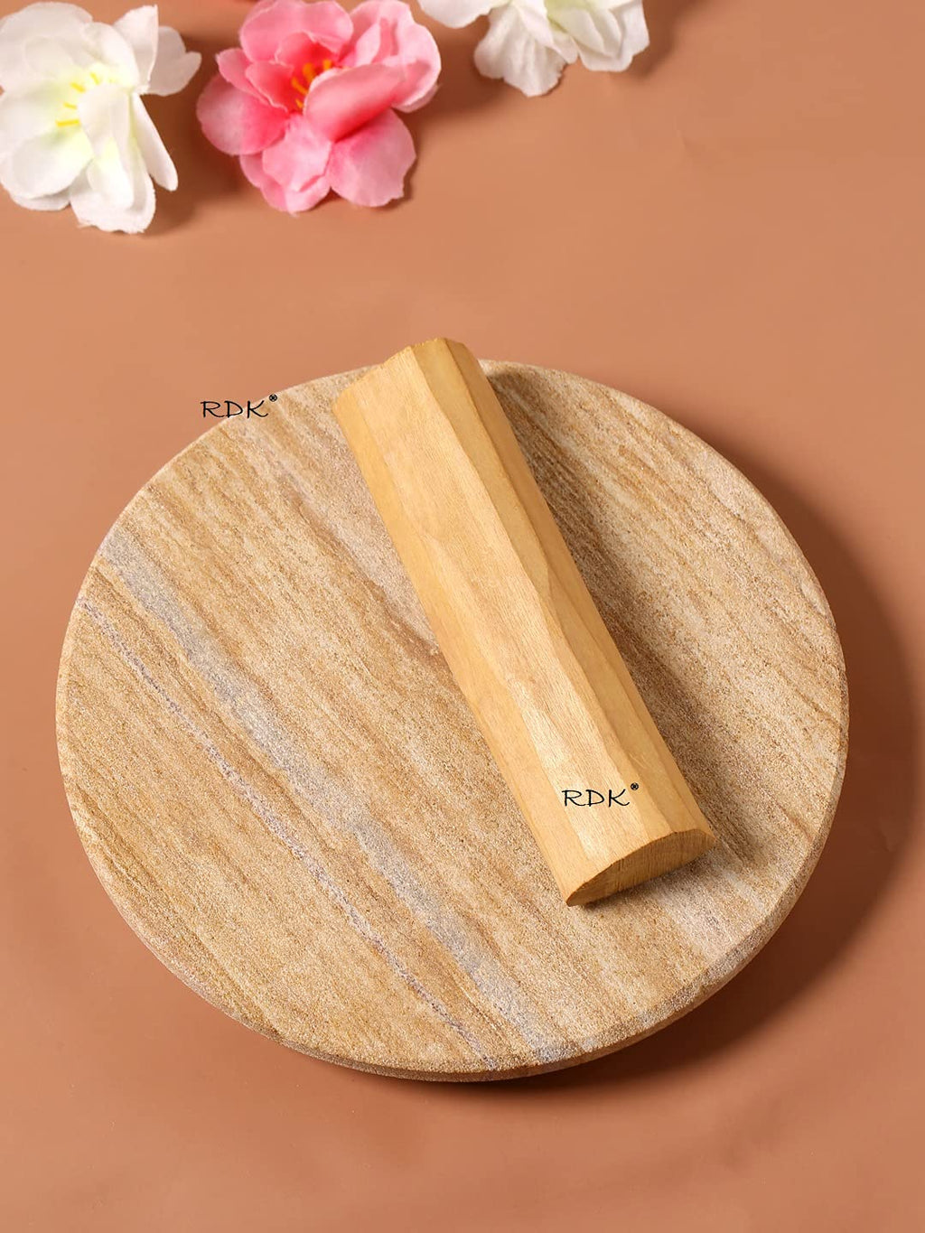 Jaisakshi Natural Malayagiri Sandalwood (Chandan) Pata Board with Red and White Sandalwood Stick Chandan Stick for Puja, Tilak, Face (1 Board with 2 Sticks) Size 5-inches